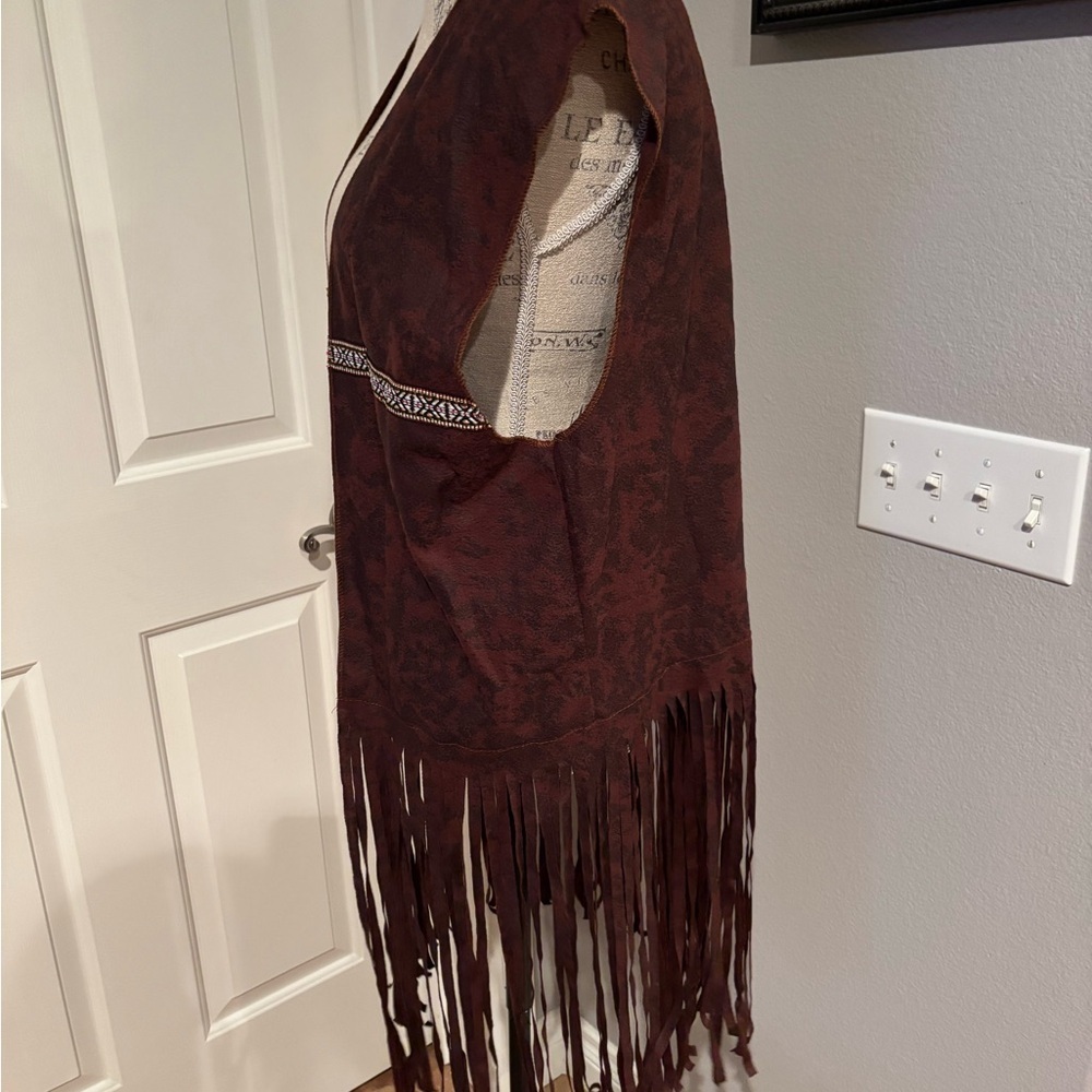 Brown Fringe Vest with Peace Sign Patches - Picture 5 of 10